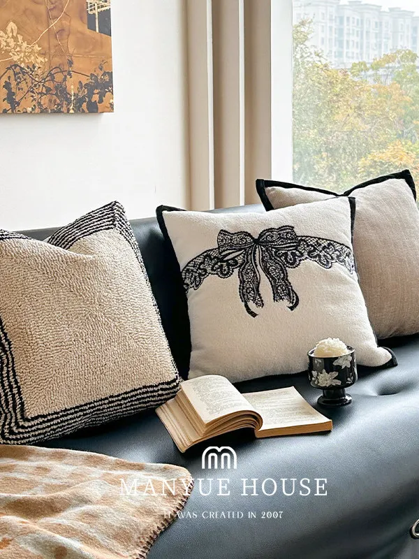 Luxury Style Sofa Pillow Sample Room Backrest Bedhead Decorative Cushion Square Shape 7D Cotton Inner Core Customizable