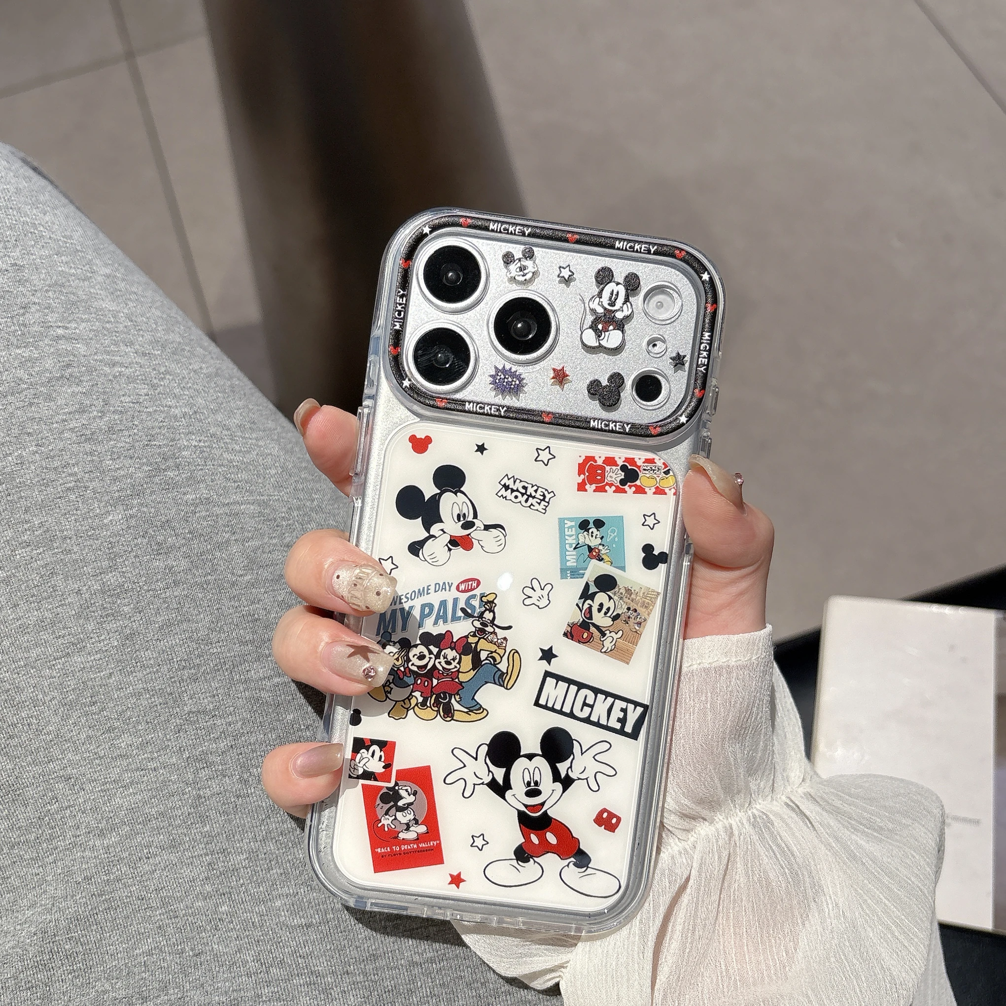 Retro Cartoon Mouse Print Phone Case For iPhone 17 Pro 16 15 Pro Max Black Red Full Lens Frame Star Heart Decor Anti-drop Cover