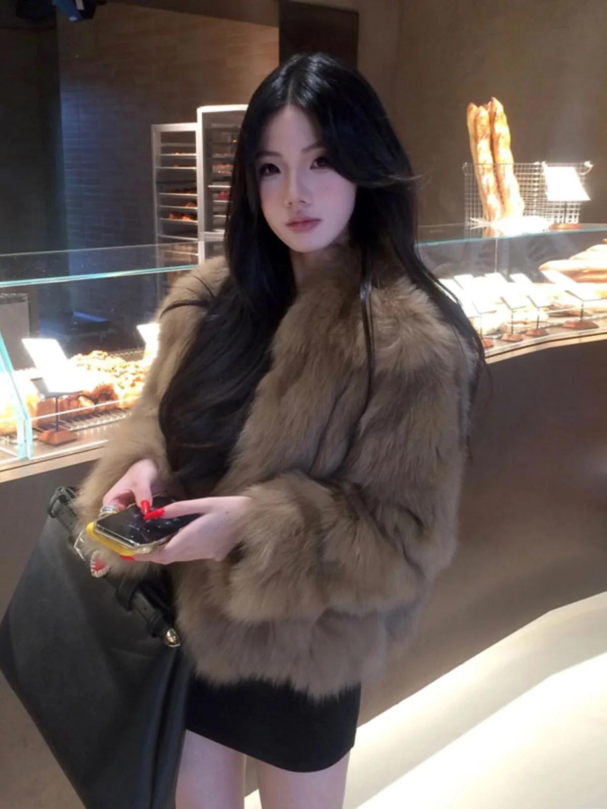 

Trendy Women's Fur Coat 2026 Spring New High-End Sensation Super Cute Fluffy Outerwear Leather Fur Inteated V-Ne Long Sve