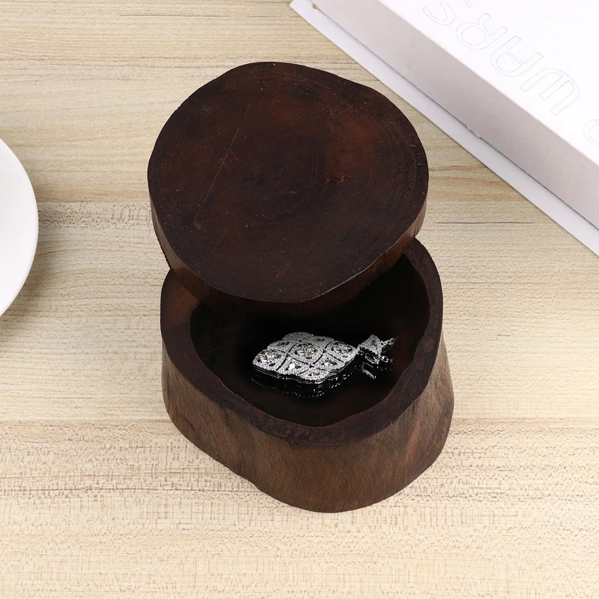 

Retro Round Wooden Jewelry Storage Box Vintage Chic Organizer for Bracelets Earrings Small Items Desk Bedroom Dormitory Use