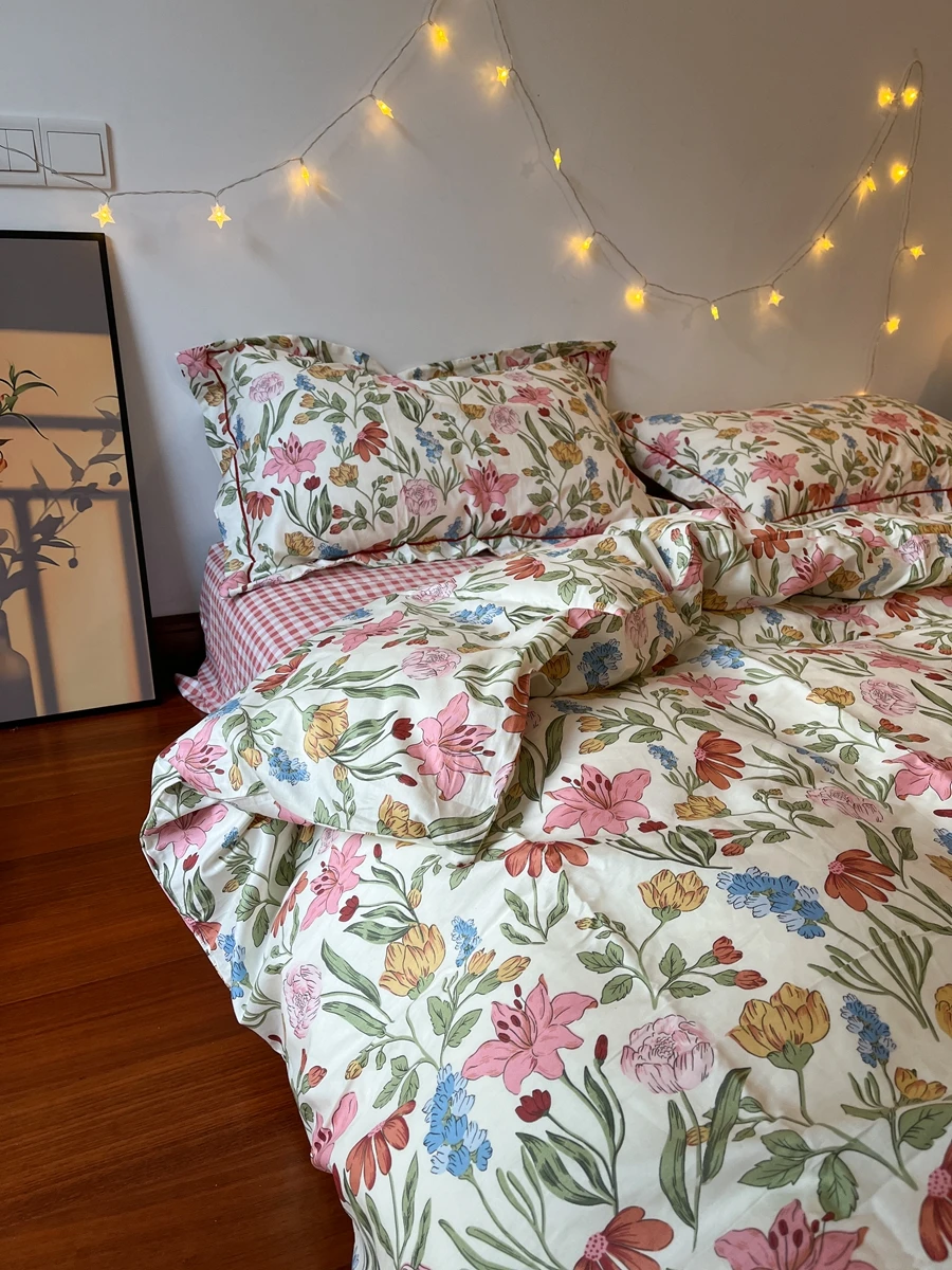 parure-de-lit-en-pur-coton-rose-lys-motif-floral-delicat-ensemble-quatre-pieces-style-campagnard-8m-housse-de-couette-et-jupe-de-lit-king-size