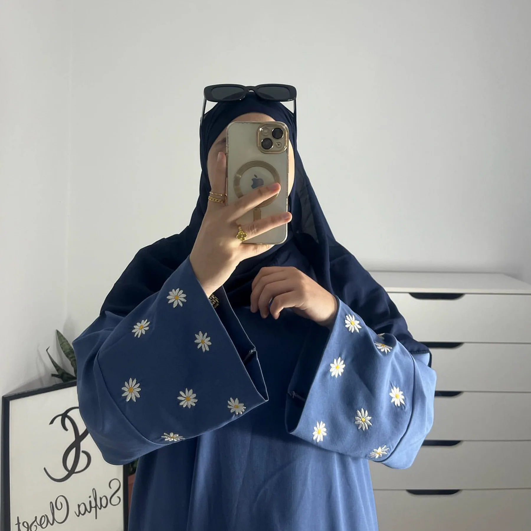 

Daisy Embroidery Abayas for Women 2025 New Fashion Muslim Dress Dubai Turkey Kaftan Saudi Arabic Djellaba Islam Caftan Marocain