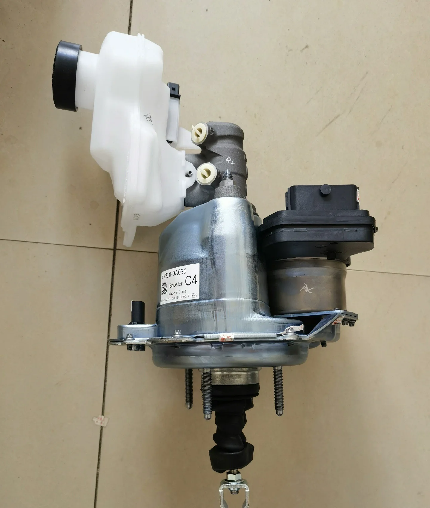 Suitable for Antilock Braking System ABS Pump OEM 47210-0A030 for New Energy Toyotas Frontlande/RAV 4/Corolla Cross