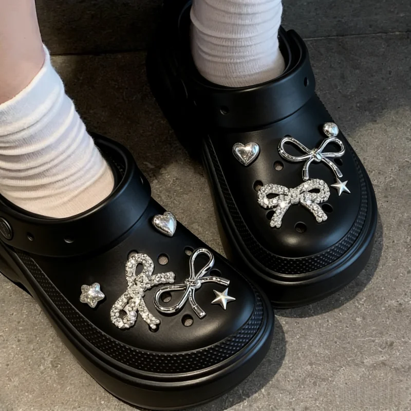 Luxury Rhinestore Bowknot Clogs Accessories Summer 2026 Y2K Metal Heart Shoes Charms Set Woman's Designer Shoes Decorations