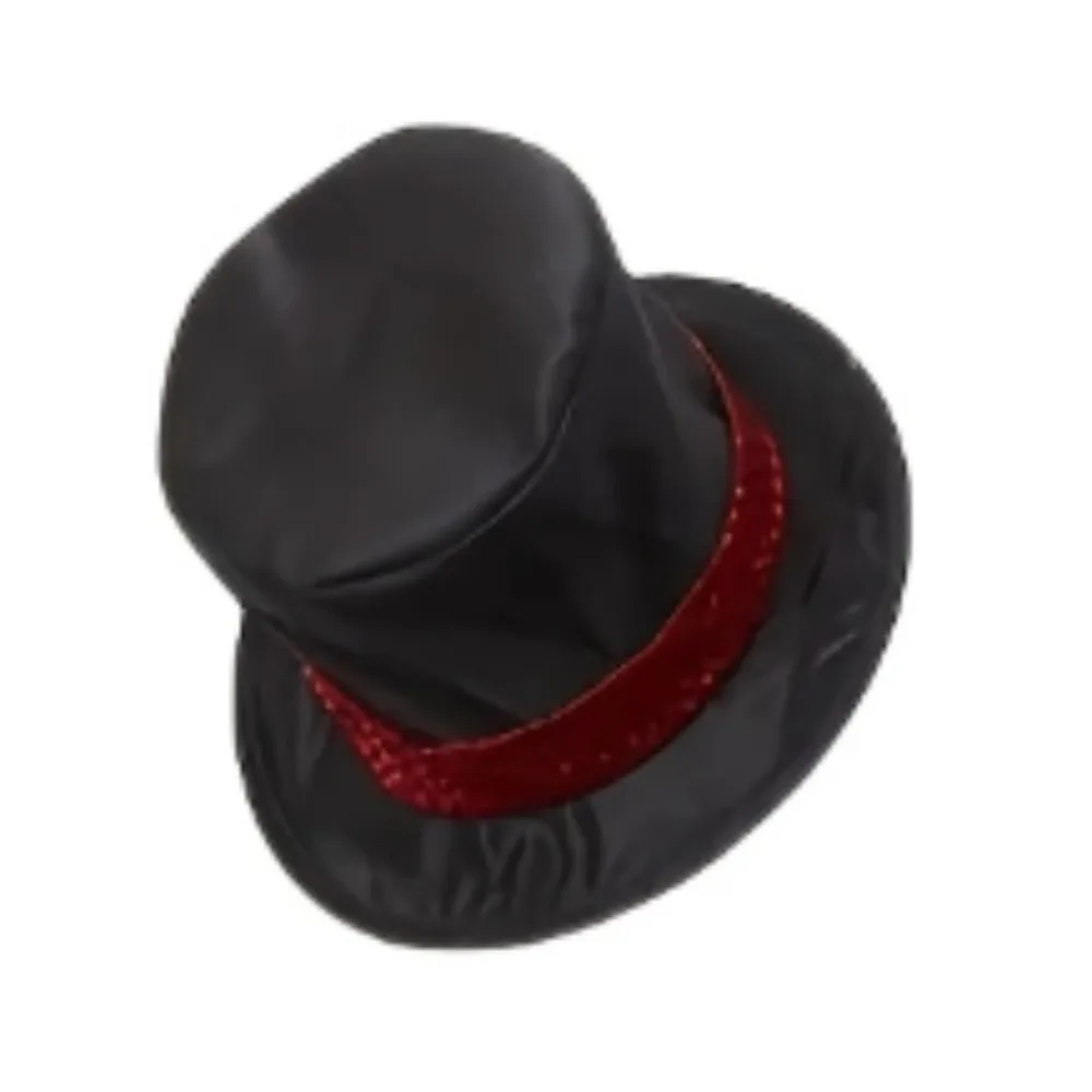 PESENAR  This is a group of accessories with detective theme including cloak top hat etc Suitable for role playing activities