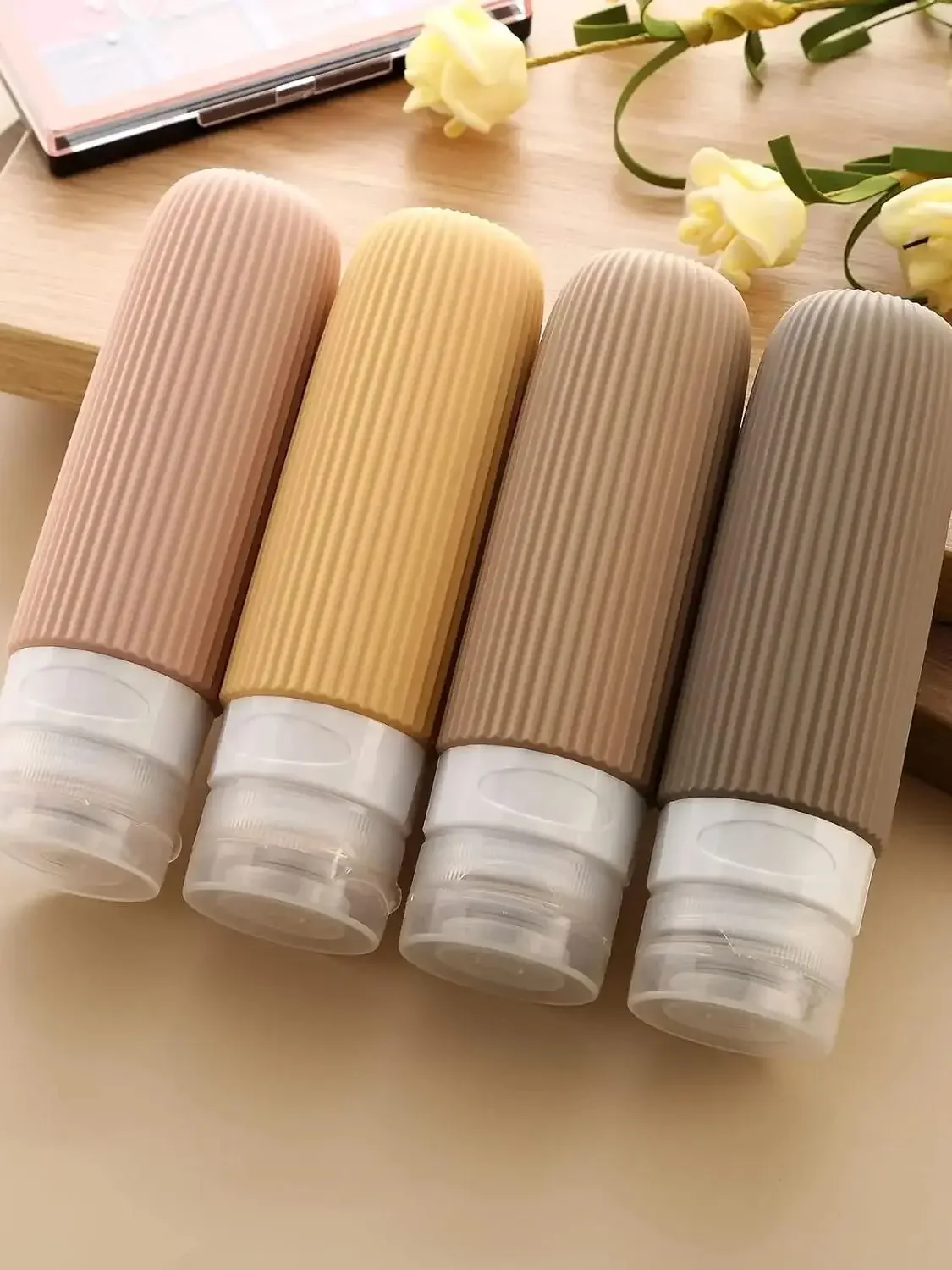 Garrafas de viagem de silicone espremíveis à prova de vazamento de 4 pces para produtos de higiene pessoal, garrafas de viagem portáteis aprovadas de 3oz