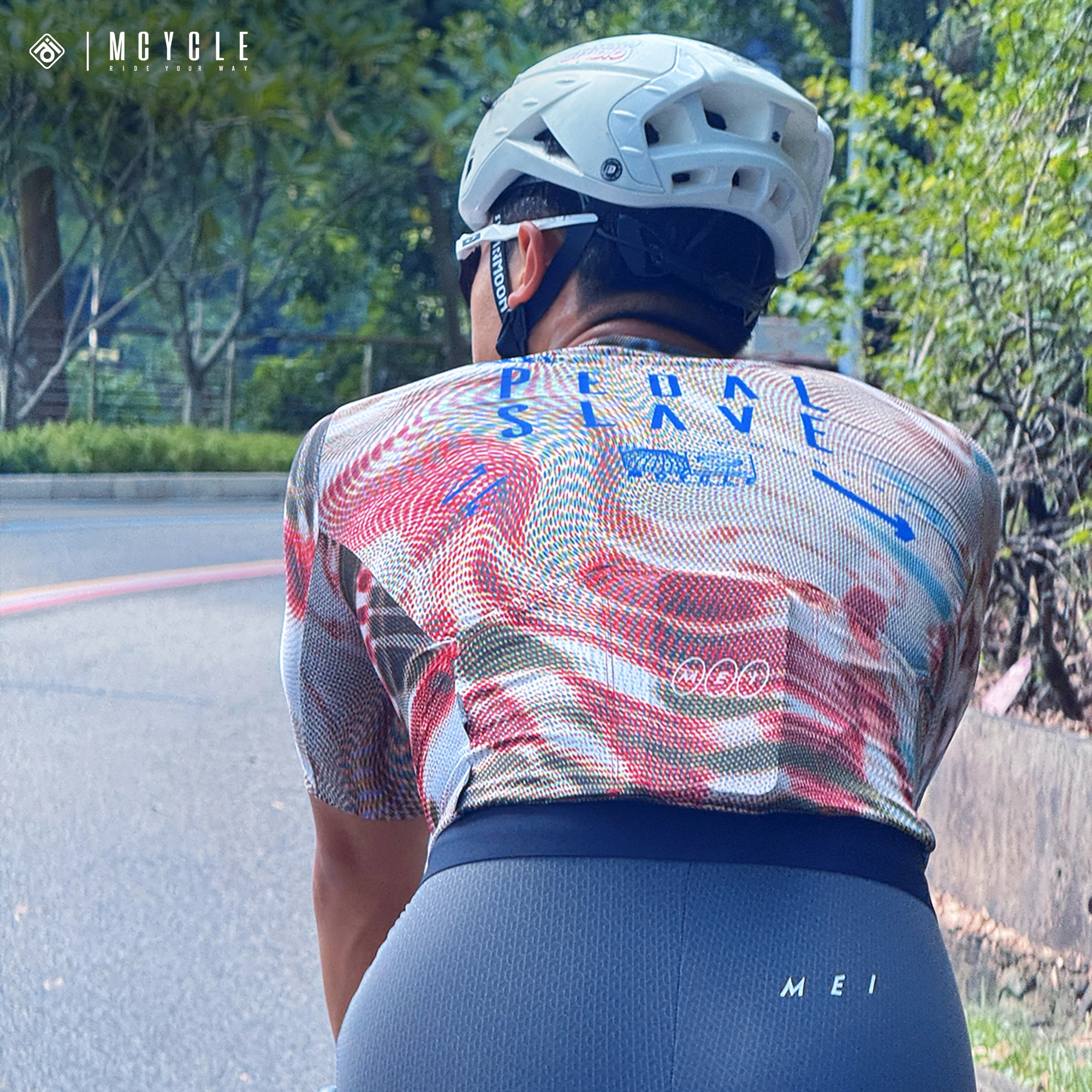 เสื้อจักรยานผู้ชายขายดี ป้องกันรังสียูวี เสื้อเสือภูเขา ระบายอากาศ แห้งเร็ว ชุดกีฬาสำหรับปั่นจักรยาน