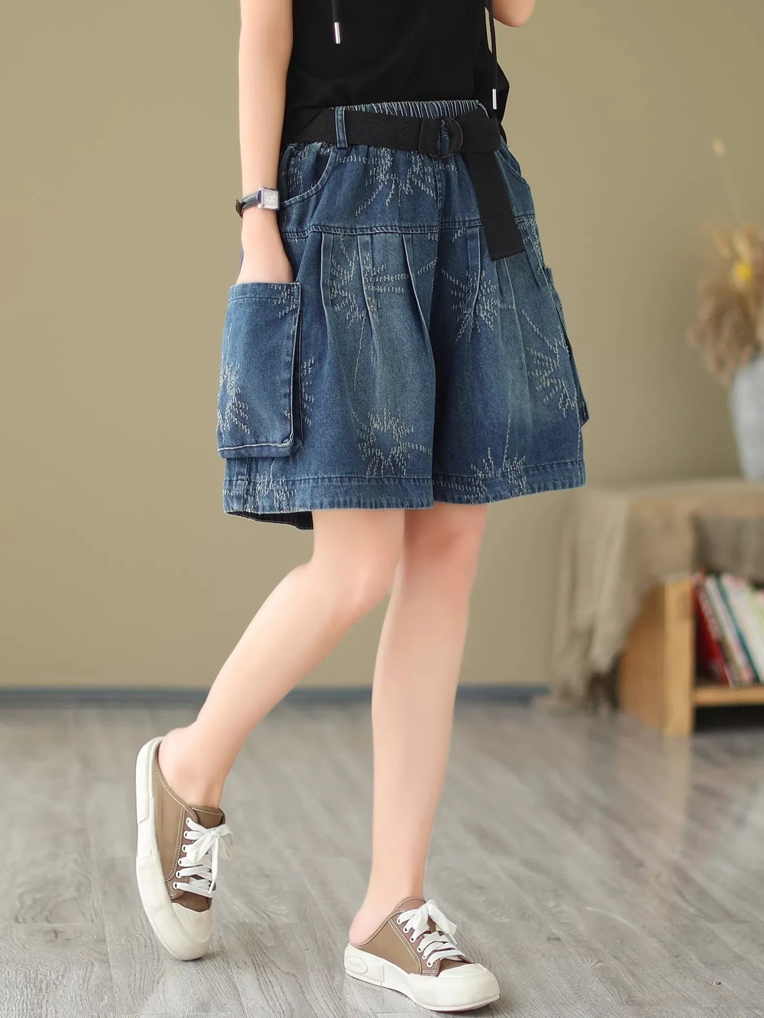 

Summer 2026 High Waist Wide Leg Jeans Short Pants Women's Loose Fit Embroidered Washed Denim Trousers Versatile Casual Shorts