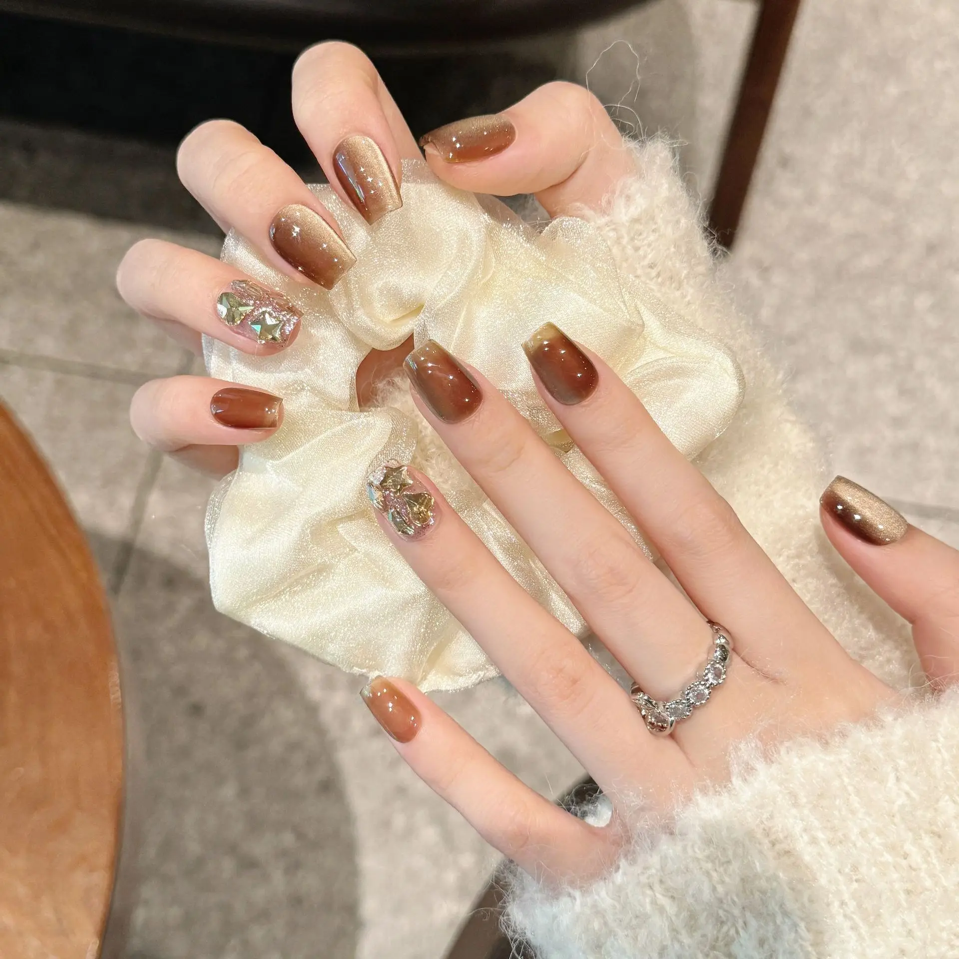 10 STKS Luxe Handgemaakte Druk op Nagels Korte Vierkante Champagne boor flash Ontwerp met 3 STUKS Tool Lijm Nagel lijm Tabs