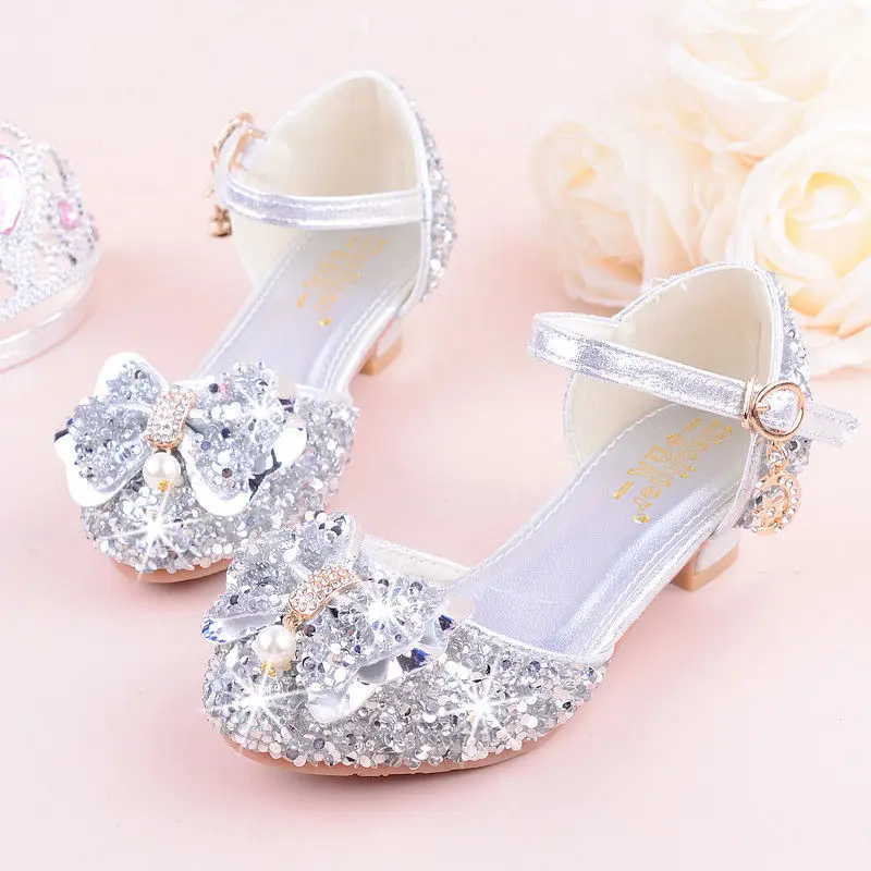 

Girls Sandals Children High Heels 2023 New Rhinestone Bowkont Shiny Crystal Kids Princess Party Dance Student Performance Shoes