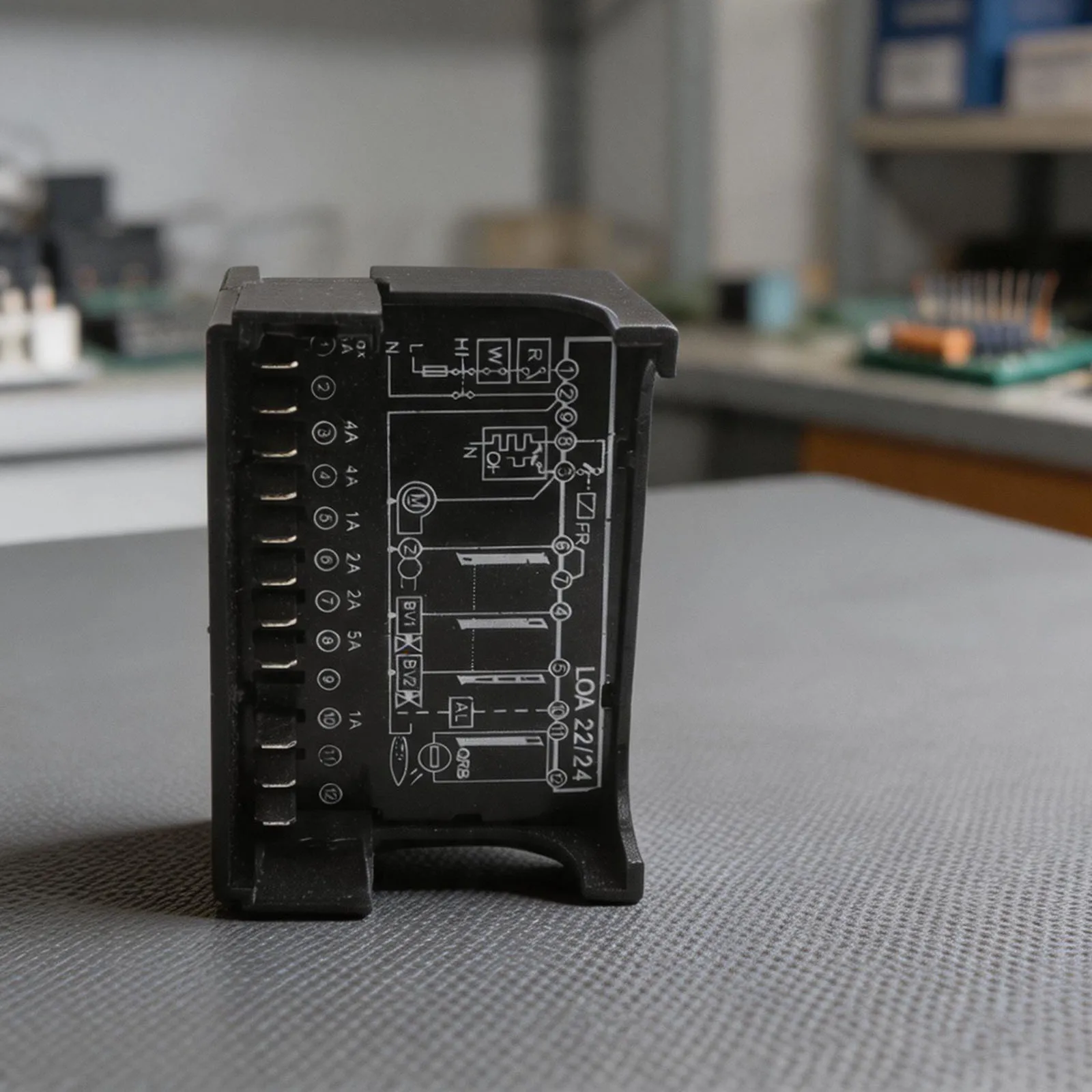 Diesel Methanol Burner Program Controller LOA24.171B27 220V Combustion Control Box For Oil Fuel Burner Heavy Equipment Part