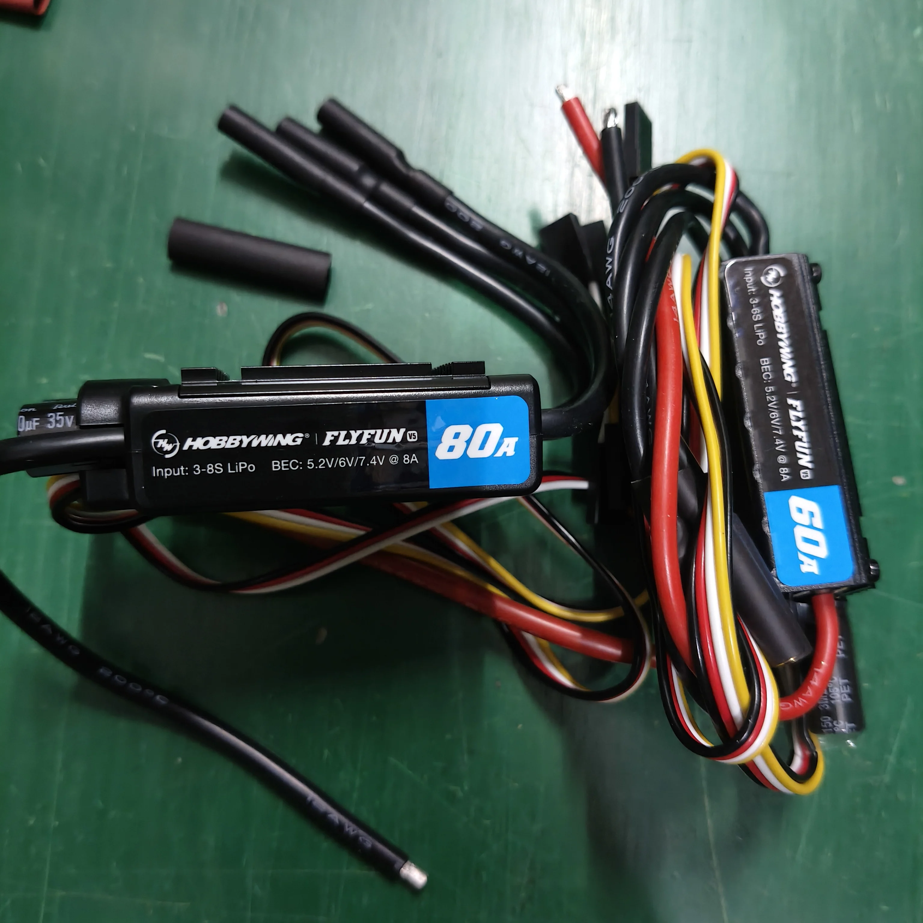 

Контроллер скорости 80A 60A, бесщеточный ESC Hobbywing FlyFun V5 3-6S Lipo с функцией DEO для радиоуправляемого квадрокоптера