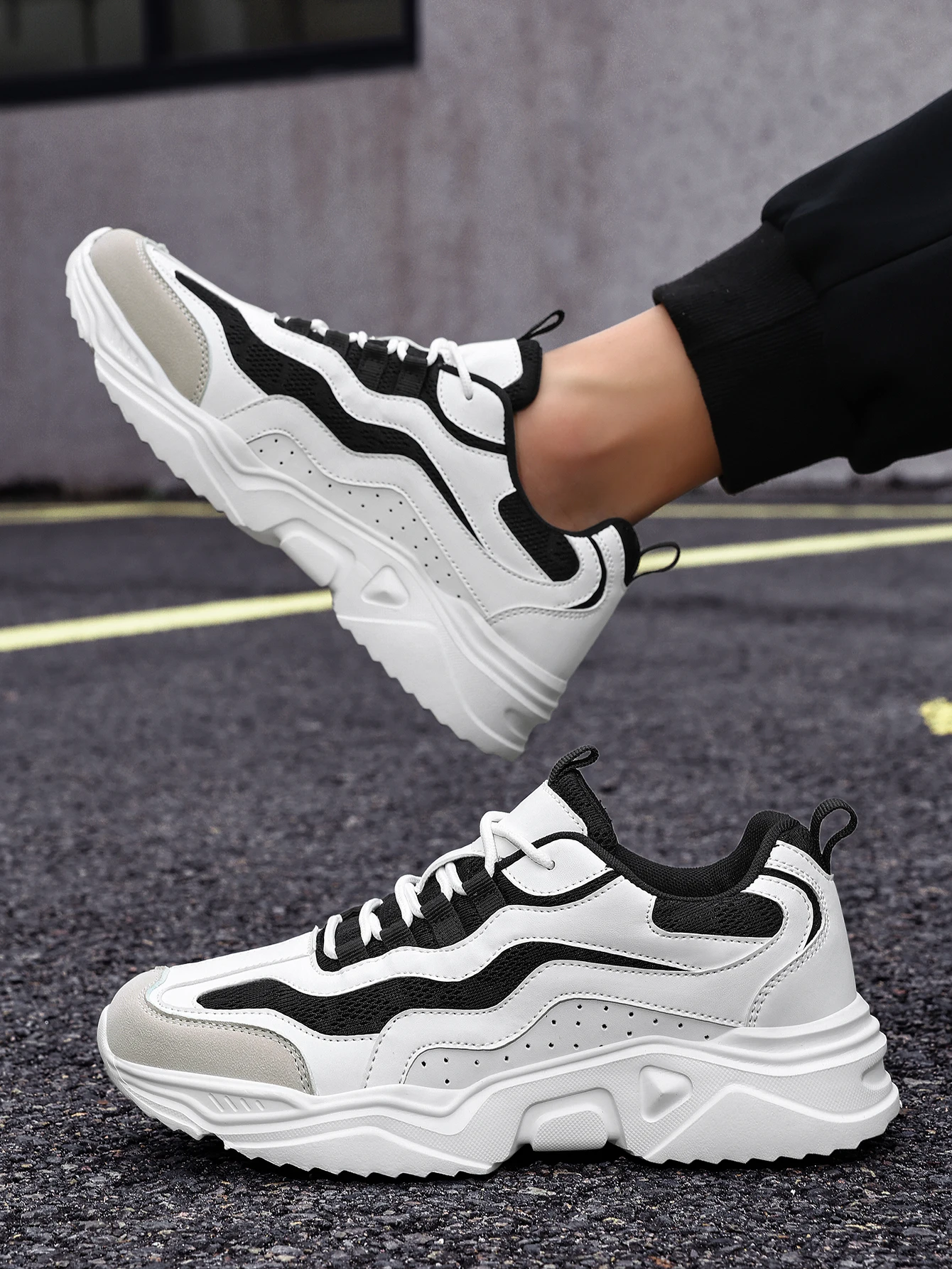 Comfortable and stylish running shoes, outdoor sports shoes, couple shoes, running, fitness, leisure, and casual walking shoes.