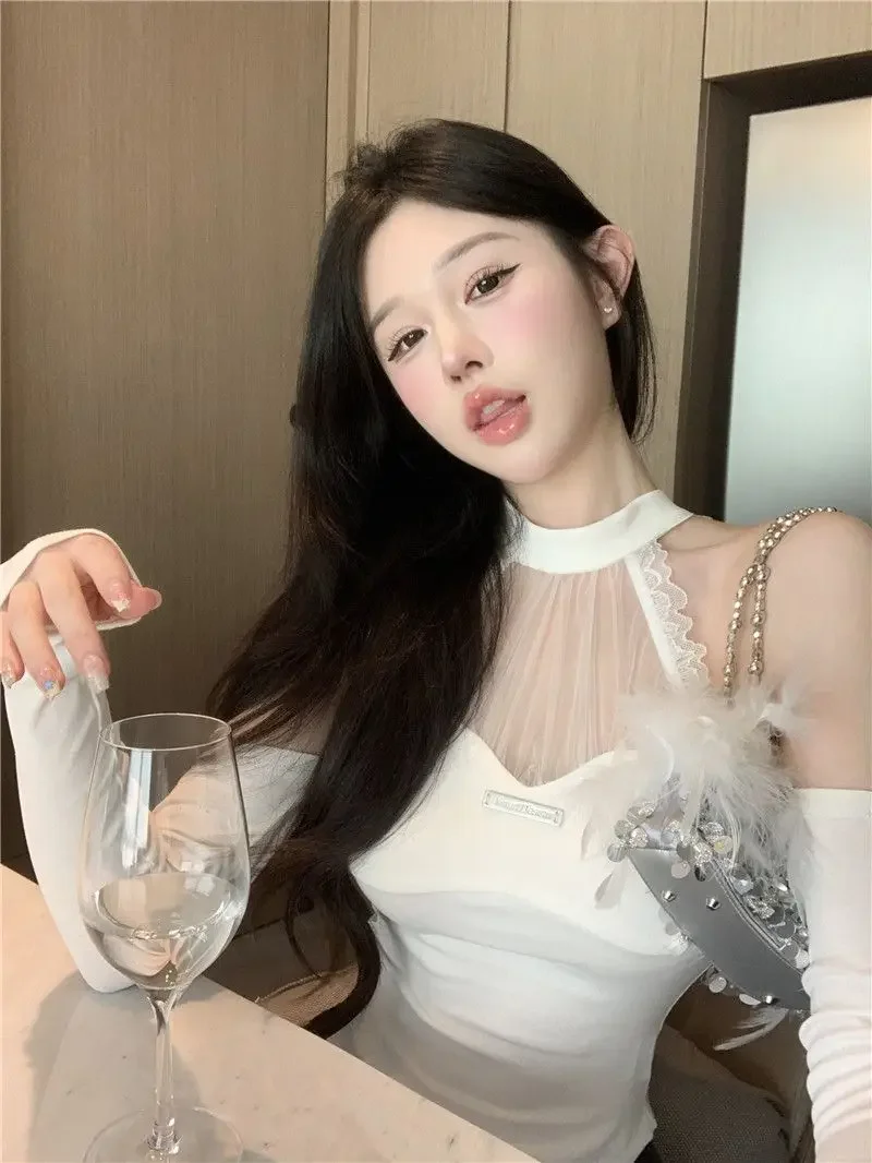 Weiße rückenfreie koreanische Mode-Tops für Damen, Spitze, Vintage-Designer, schlanke Bluse, weiblich, hängender Hals, elegante lässige Bluse, Herbst 2025,