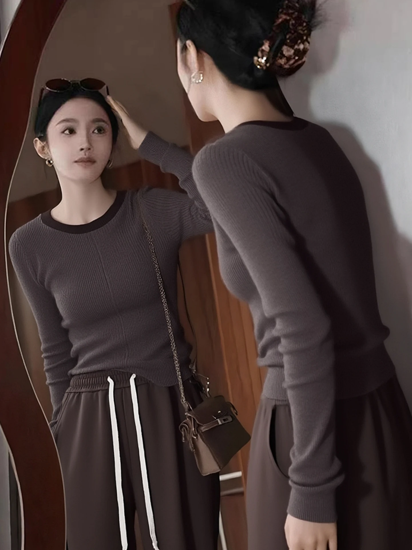 

Slimming Effect Knitted Top round Neck Long Sleeve Base Shirt Korean Style Winter Season Color Block Simple Versatile Women's...