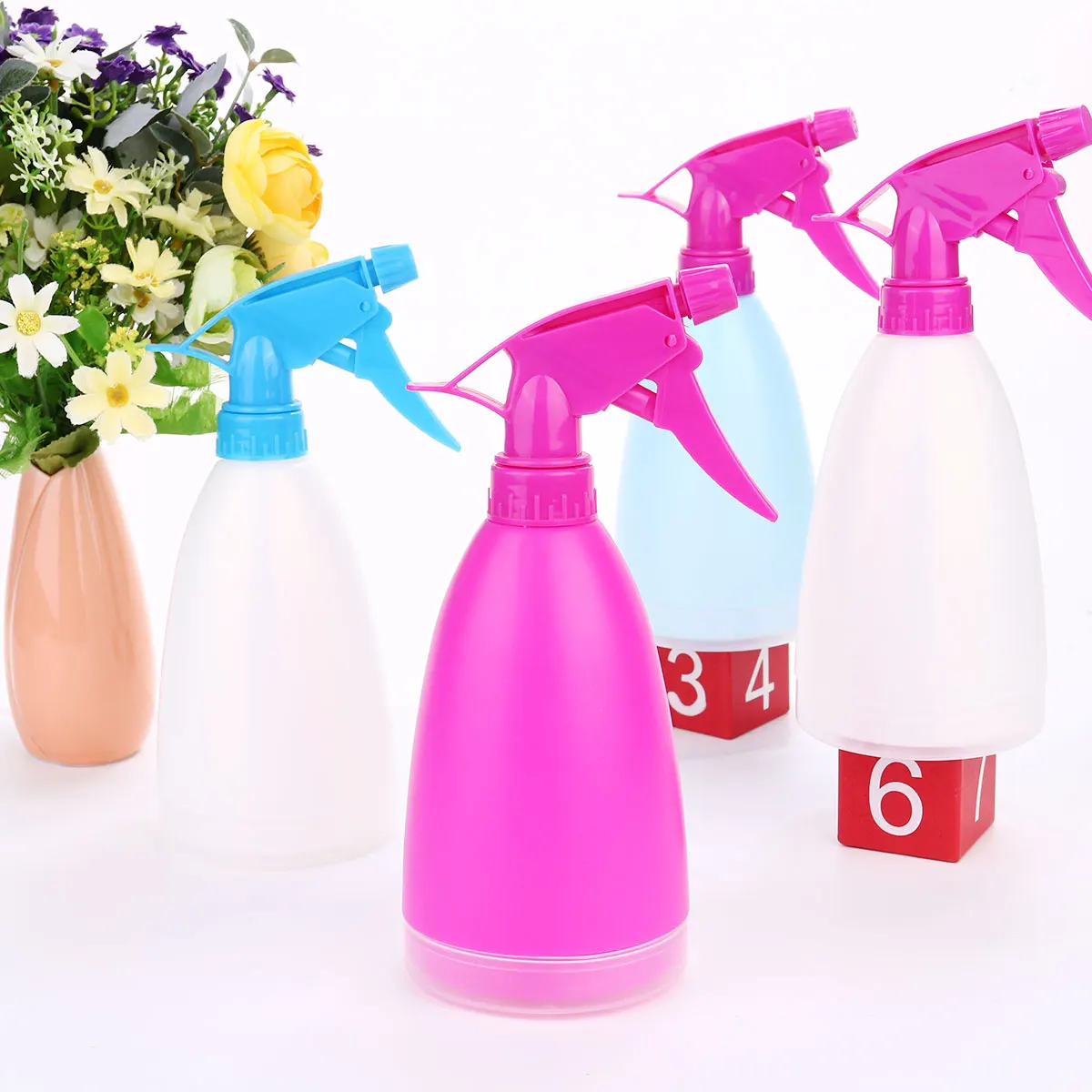 

4pcs 500Ml Hairdressing Spray Bottle Durable Plastic Reusable Atomiser Fine Mist Sprayer For Home Salon Use (Random Color)
