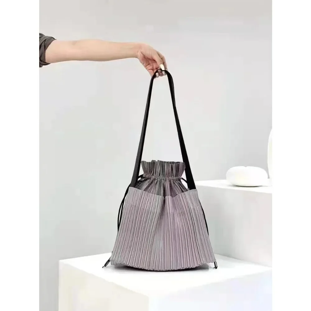 ALSEY Miyake Original Pleated Drawstring Pocket Tote Bag Hundred Niche Small Bag Simple Fashion Streetwear Personalized Pleated