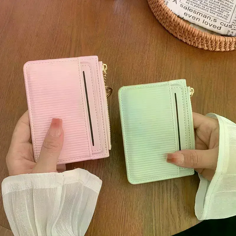 Striped PU Leather Card Holder With Multiple Card Slots Zipper Pocket And Keychain Perfect For Daily Commute Shopping Travel