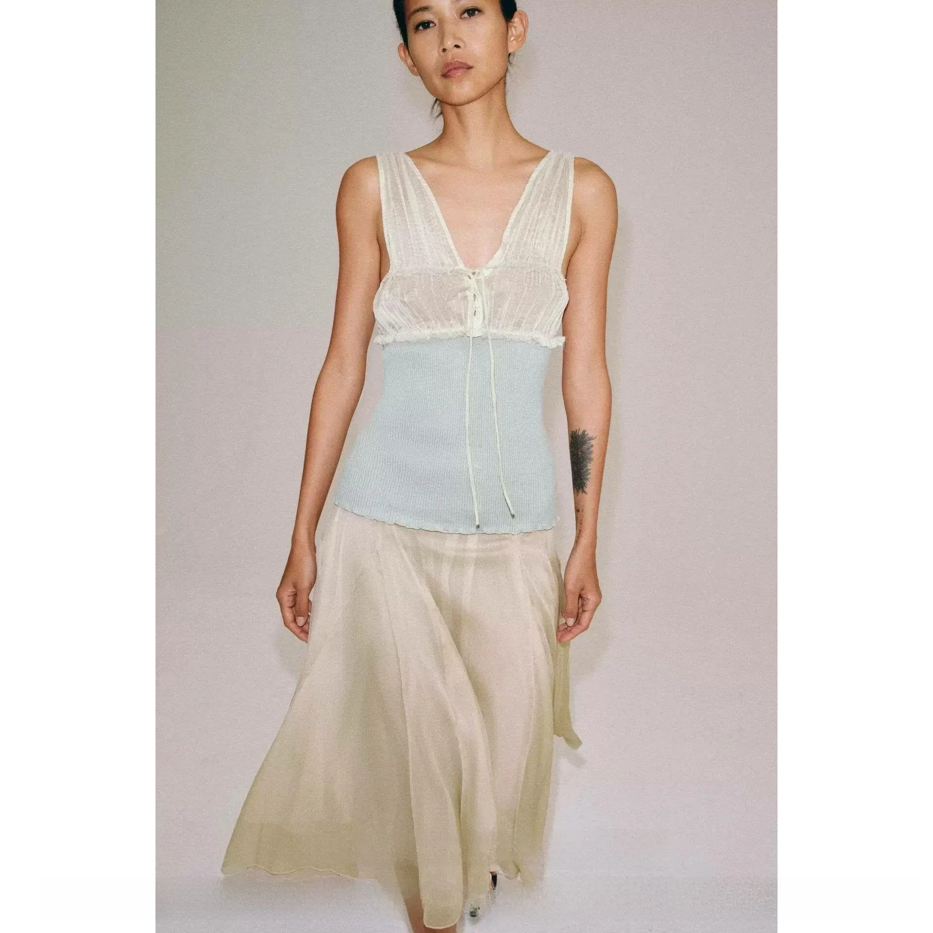 Summer 2026 Wide Shoulder Strap Lace Midi Skirt V-Neck Pleated Splice Top And Skirt Set High Waist A-Line Midi Skirt for Women