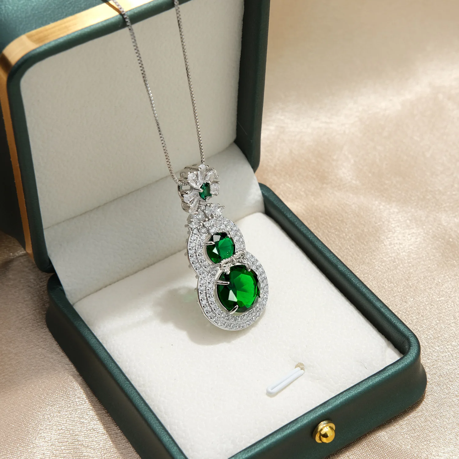 

925 Sterling Silver Exquisite Green Zircon Gourd-shaped Necklace Birthday Anniversary Wedding Party Gift