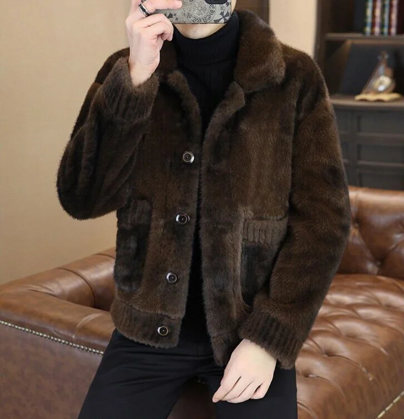 เสื้อโค้ทขนเฟอร์เทียมแฟชั่นฤดูหนาวปี 2025 สำหรับผู้ชาย สไตล์เกาหลี ทรงเข้ารูป สั้น เสื้อคลุมผู้ชาย ขนเทียม อุ่น
