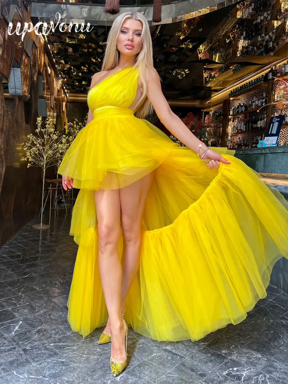 

2024 Sexy Women's Yellow Tulle Fluffy Dress One Shoulder Sleeveless High Waist Tailed Dresses Celebrity Evening Party Vestidos