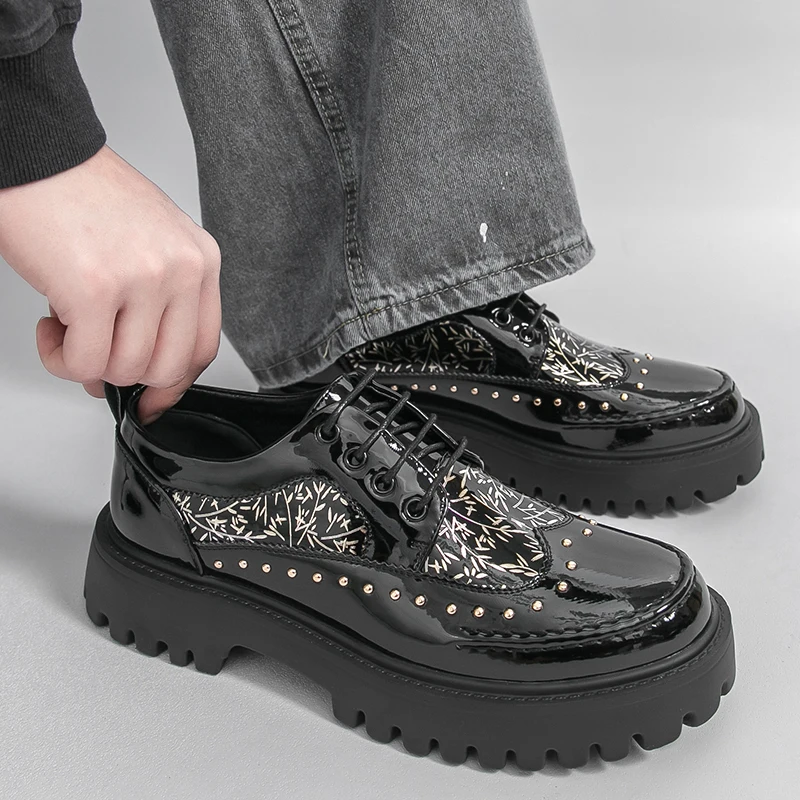 

Мужские туфли дерби из искусственной кожи с заклепками, на толстой подошве, нескользящие, удобные