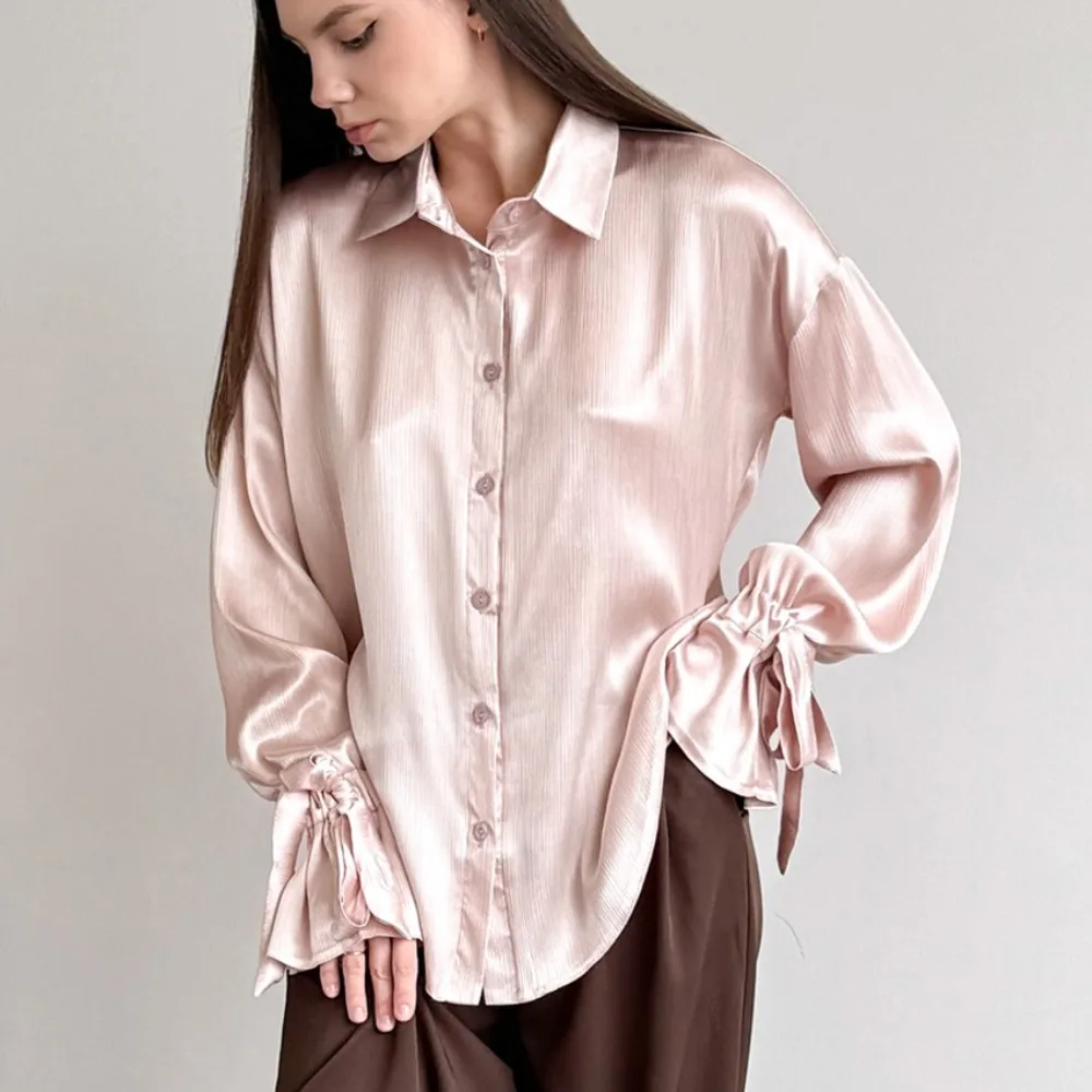 

Elegant Lapel Bright Silk Long Sleeved Shirt Spring and Autumn Women Simple Loose Soft Dating Home Office Commuting Casual Shirt