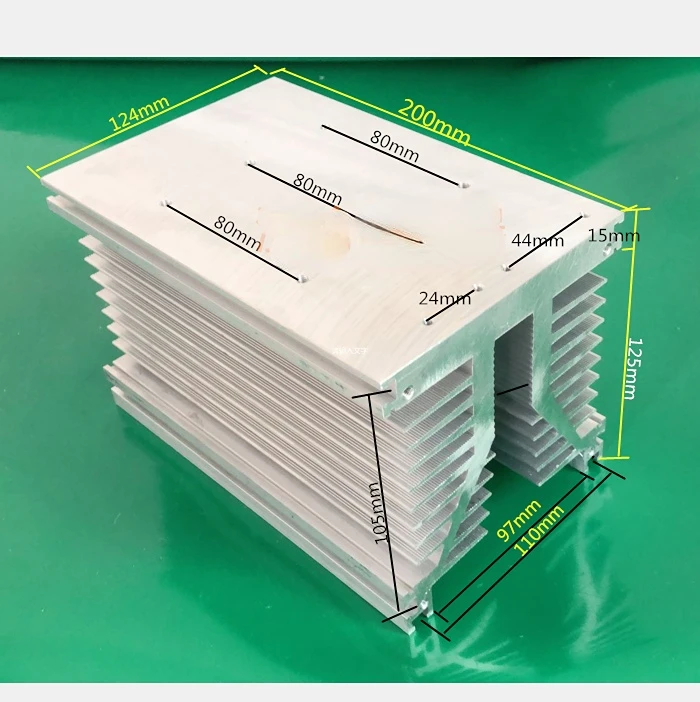

Горячая распродажа: Трехфазное твердотельное реле SSR 406080A11010083 с алюминиевым радиатором воздушного охлаждения