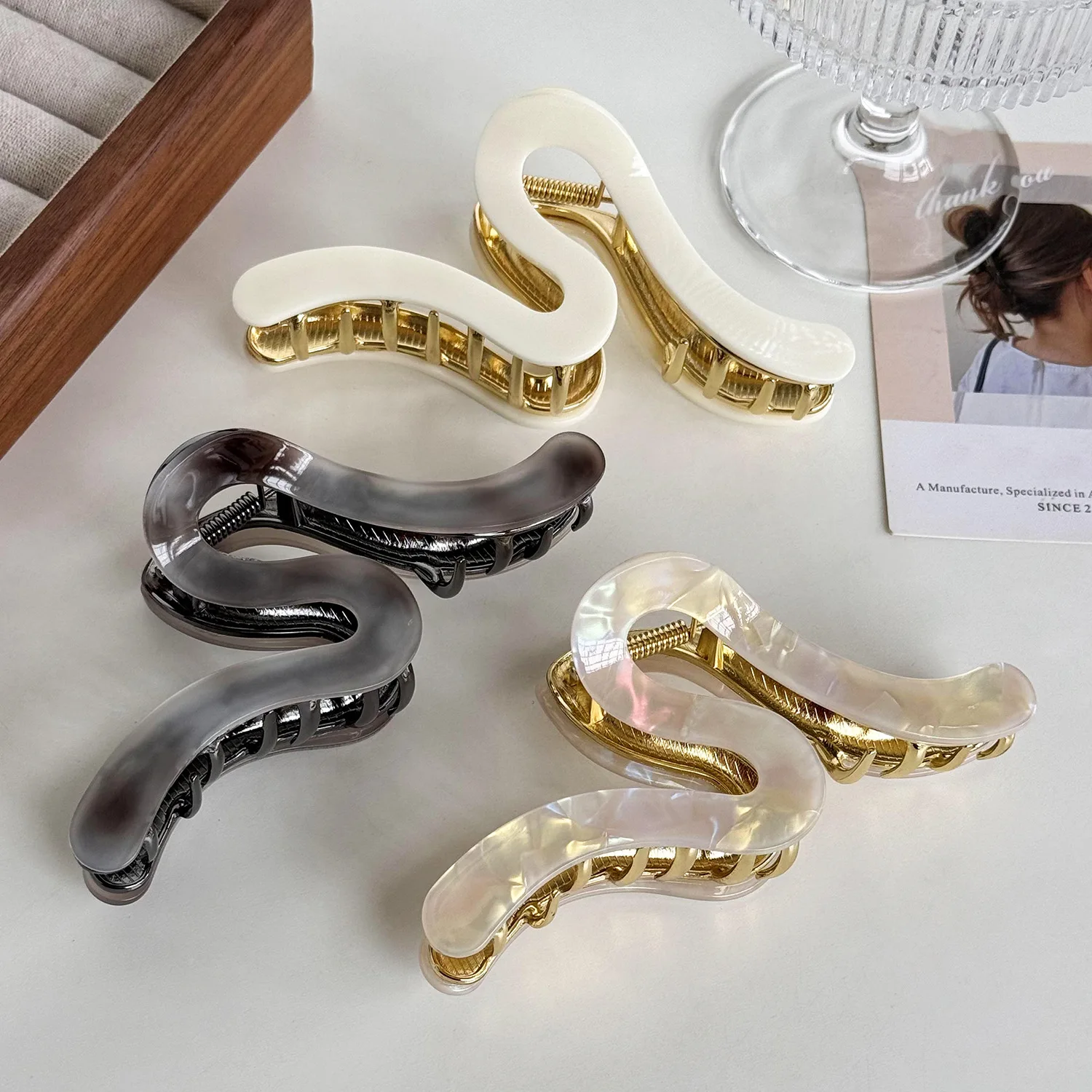 

New Wholesale Korean Luxury Large High Quality Metal Acetate Hair Clip