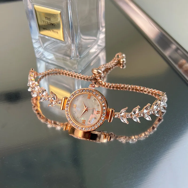 UTHAI Women Watch Mermaid Chain Light Luxury Diamond Free Adjustment Bracelet Gold Beimu Ladies Fashion Quartz Watches Gift