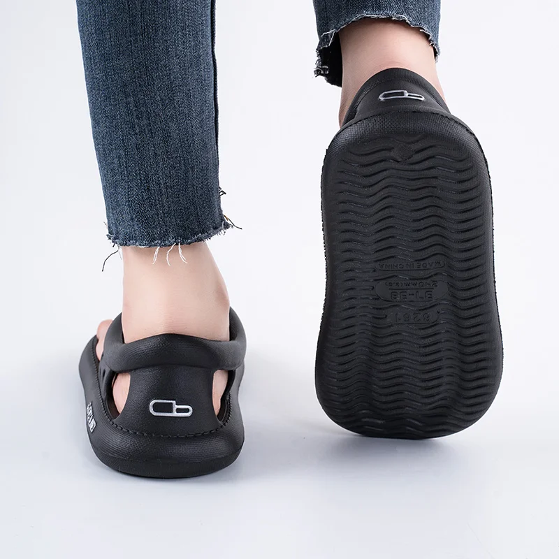 Man Non-slip Flip Flops Hollow Out Slippers Thick Platform Women Shoes Summer Outdoor House Couples Bathroom Soft Slippers Flats