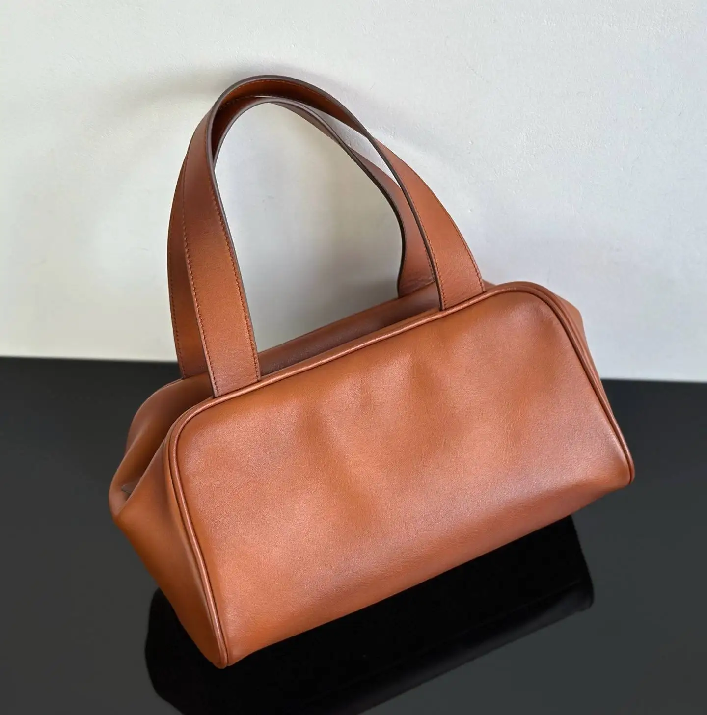 

25AW Luxury Cognac Leather Bag - Vintage Top Handle Purse for Women - MiuMiu Style Shoulder Tote - Distressed Leather Work Bag