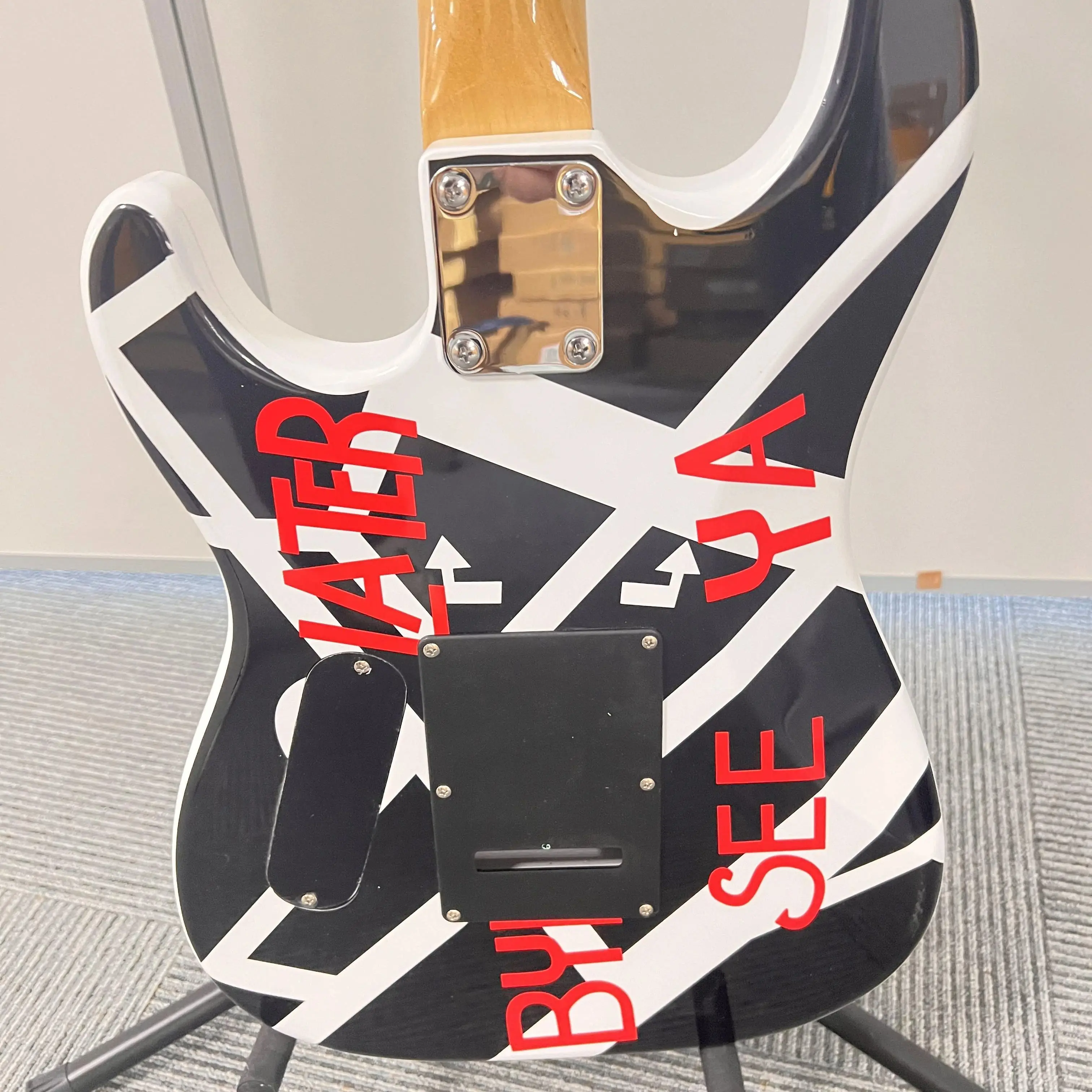 Electric Guitar White Black Geometric Graphic Circle Stripe Print Double Lock Tremolo Single Humbucker Guitar Alder Body US Warehouse Christmas Gifts Free Shipping