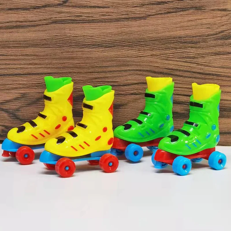 1pair Creative Mini Finger Skates Finger Cycling Scooters Finger Toys Children's Funny Puzzle Finger Roller Skates Toys Kid Gift