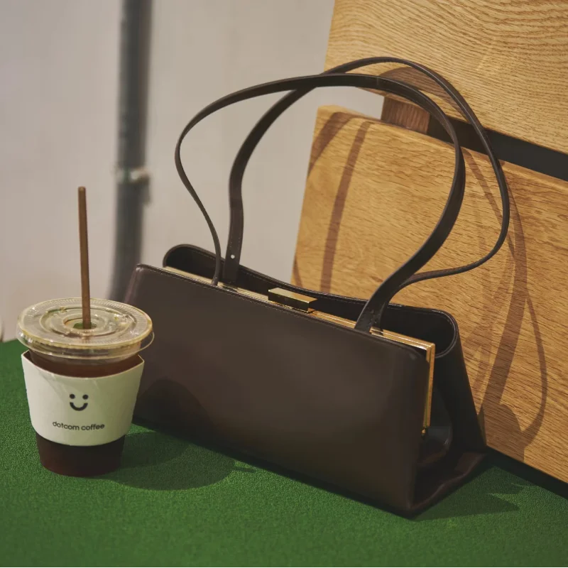 

Women Long Saddlebag Leather Clutch Bag Horizontal Square Handbag Magnetic Suction Clip Wallet Minimalist Shoulder Underarm Bag