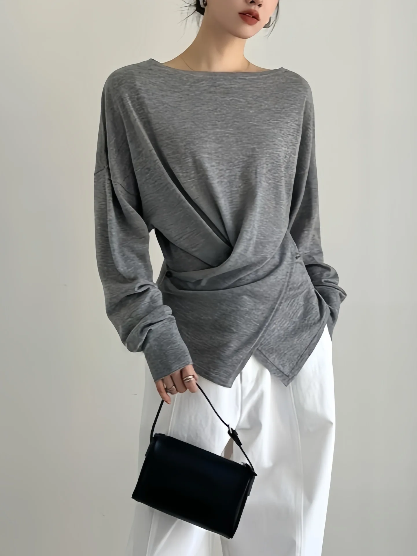 سترة غير منتظمة بطيات جديدة بياقة منحرفة وأكمام طويلة للنساء مقاس كبير موضة المد ربيع الخريف 2026