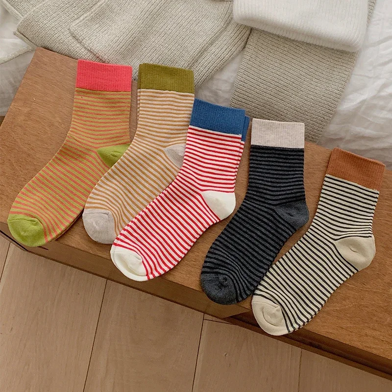 Winter Women Socks New Fashion Korean Style Mixed-Color Female Striped Socks Breathable Warm Casual Girls Cotton Crew Socks Soft