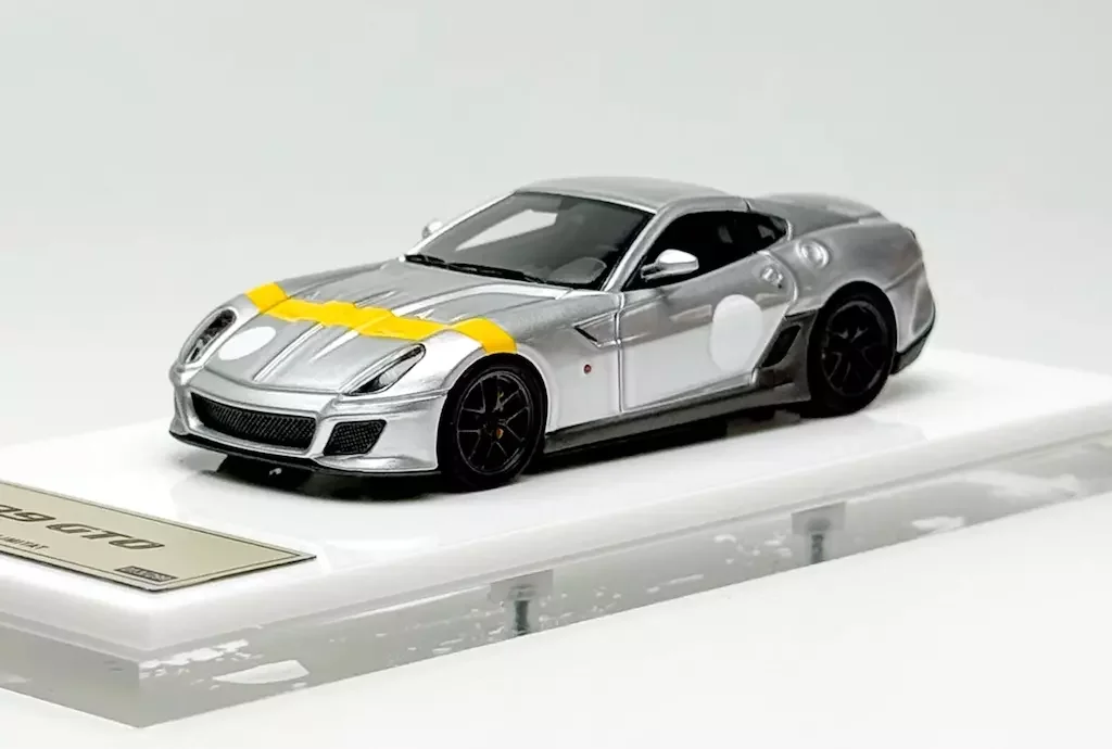 

DMH 1:64 Silver 599 GTO Super Racing Sports Model Diecast Resin Car Collection Limited Edition Hobby Toys