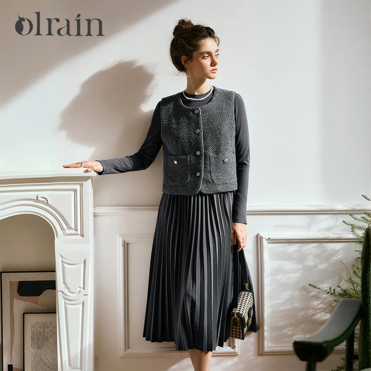 

OLrain Women Two Pieces Sets Grey Knitted Pleated-hem Dresses U Collar Straight Vest Coat New in Matching Sets 2025 E56QE93893