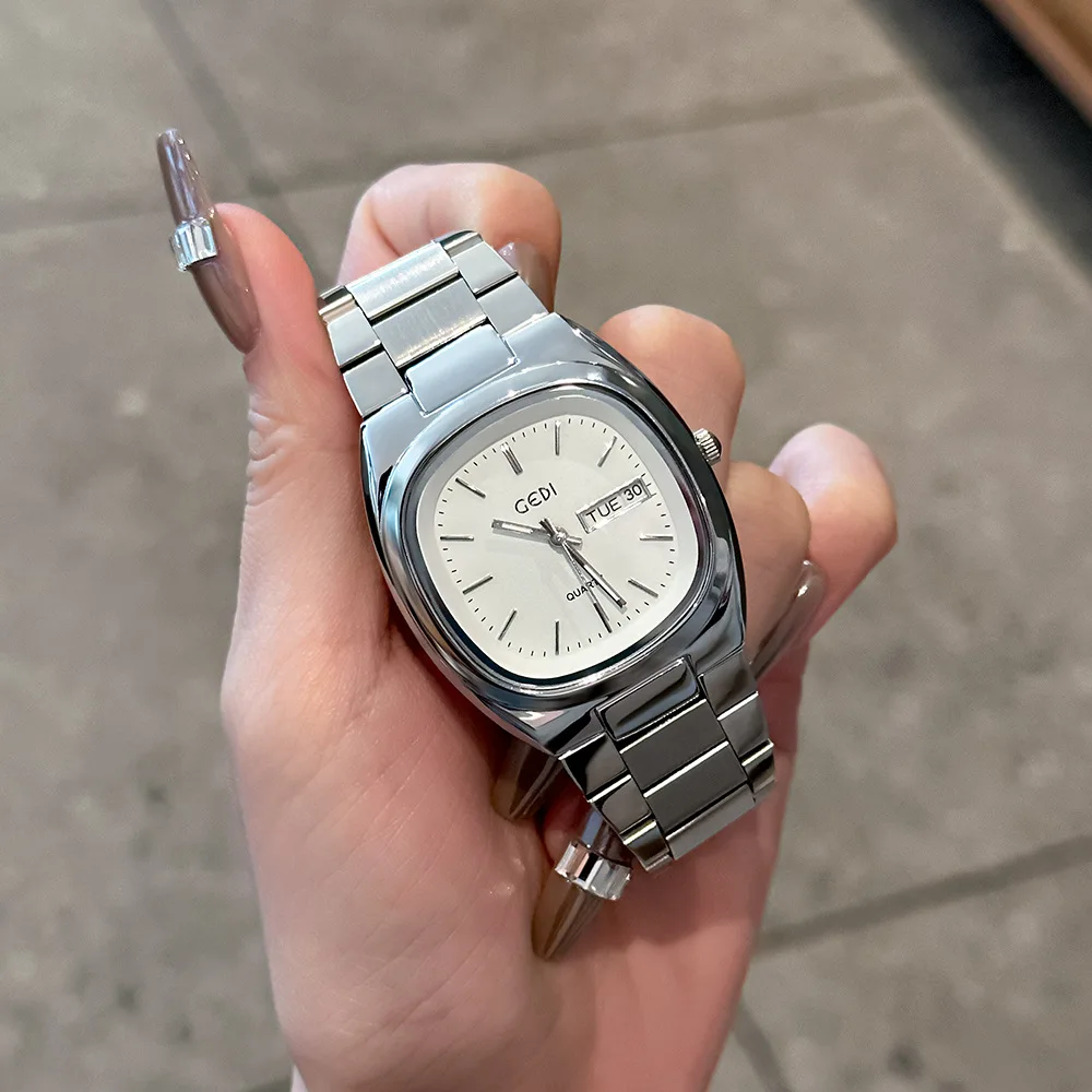 

Square-Shaped Stylish Women'S Watch With Silver Steel Strap, Elegant And Simple Design, Large Dial, Quartz Watch, Date And Day.