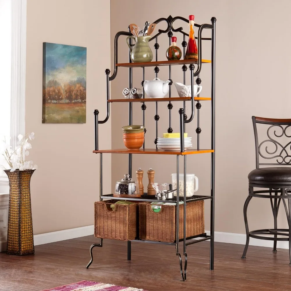 Walnussfarbene Regale auf einem Black Metal Baker's Rack