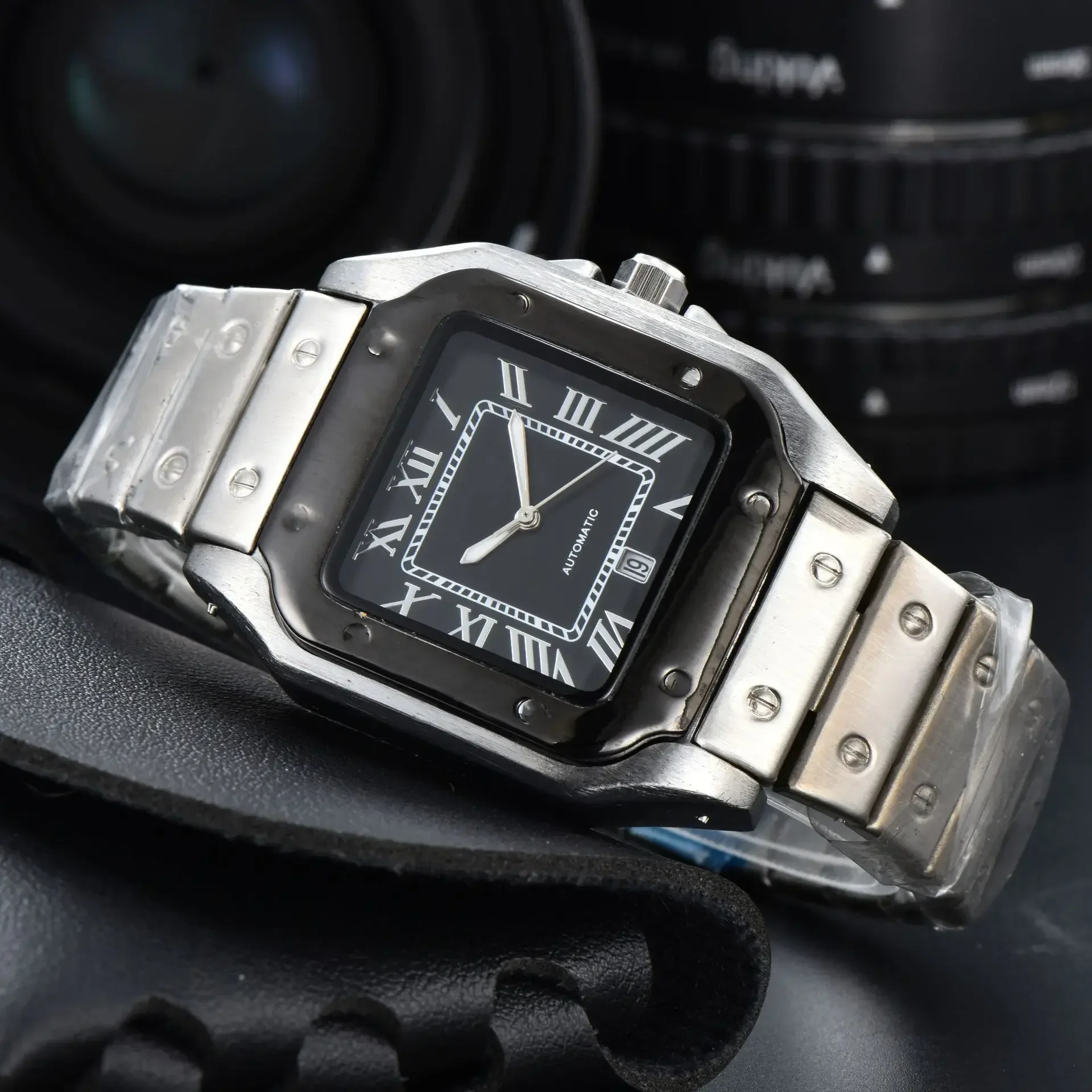 2025 Men's stainless steel square quartz stopwatch features an elegant and generous multi-functional calendar display clock