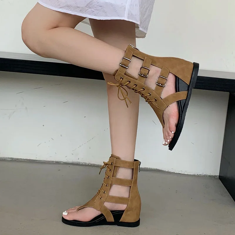 New In 2023 Designer Luxury Woman Flats Shoes Buckle Fashion Hollow Ladies Footwear Sandals Lace Up Female Shoes Flip Flops