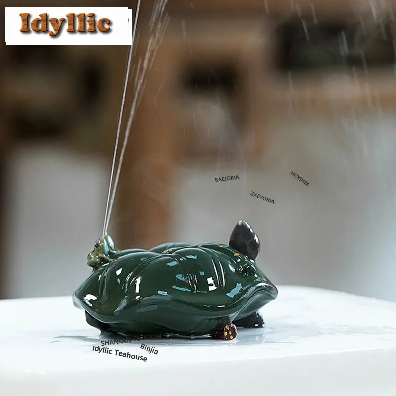 HOYIHM Yixing Zisha Water Spray Lotus Leaf Frog Field Chicken Tea Pet Retro Lucky Model Tea Figurine Play Toys Tea Statue Gifts