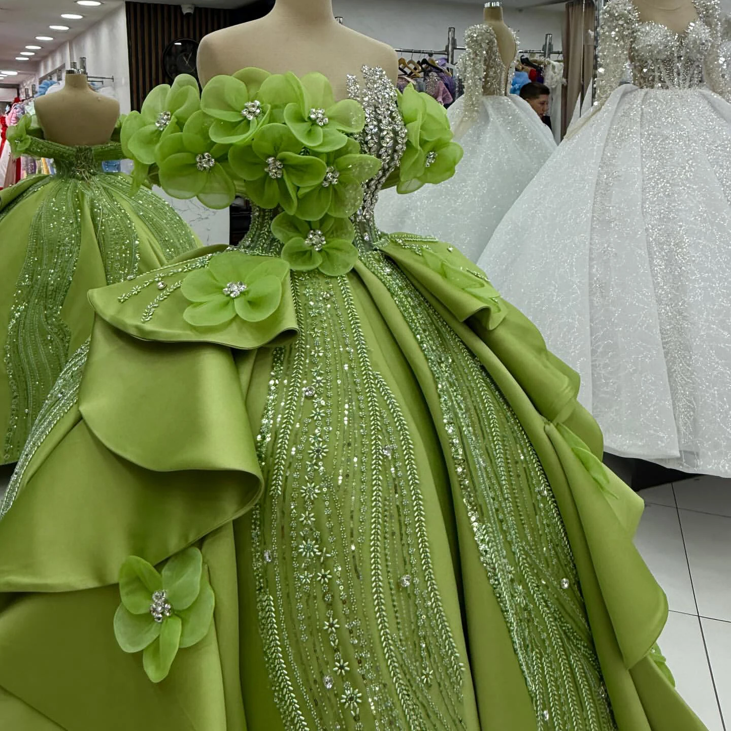 فساتين سهرة فاخرة على شكل كرة خضراء المملكة العربية السعودية فستان حفلة موسيقية مطرز بالخرز رداء De Soirée لحفلات الزفاف حسب الطلب #4