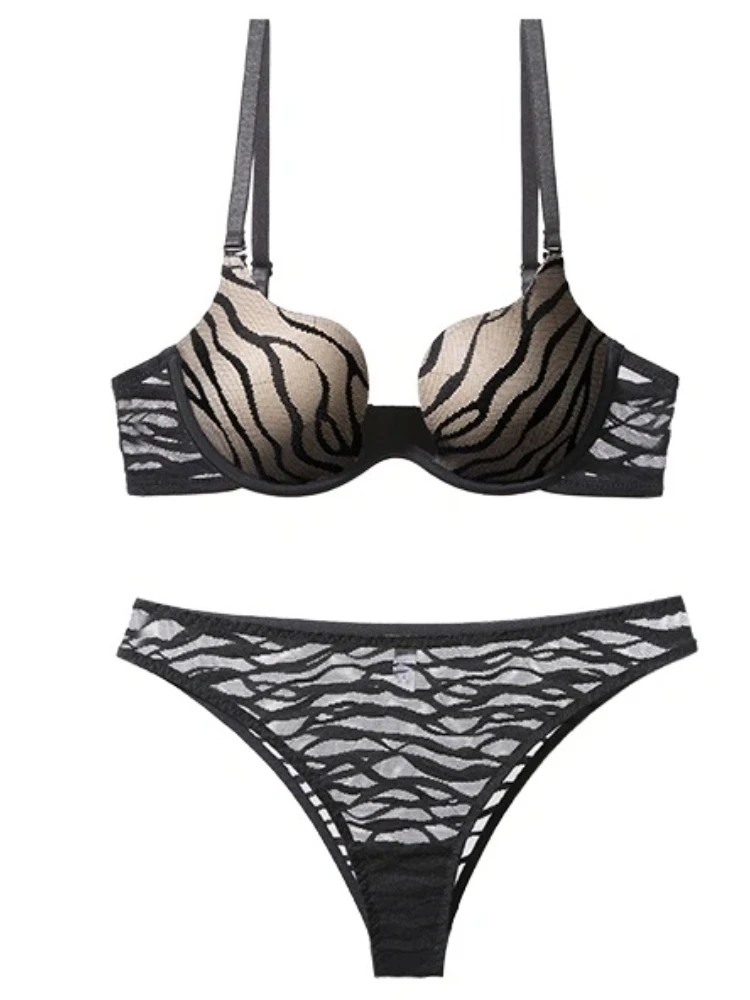 حمالة صدر نسائية من UK French U Plunge Minimising، لاسلكية رفيعة للغاية للتمثال الكبير، ملابس يومية ناعمة وغير مرئية MOYISU AB