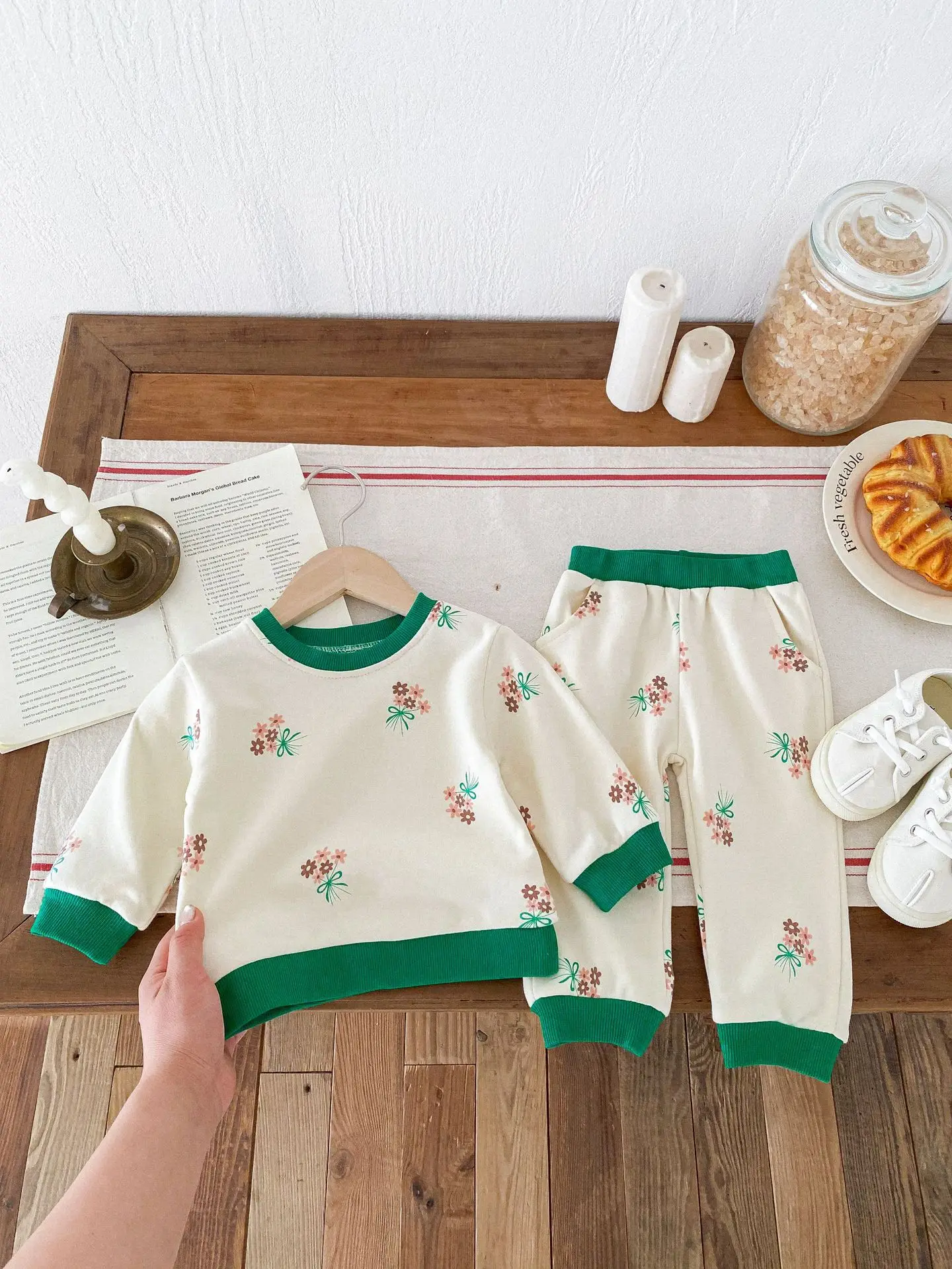 

2024 Autumn New Baby Boy Girl Long Sleeve Set Infant Flower Print Sweatshirt + Pants 2pcs Suit Cotton Toddler Casual Outfits