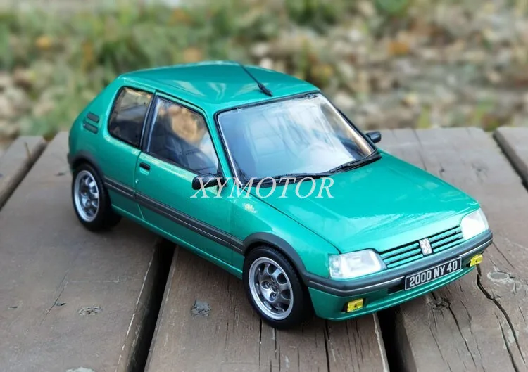 Norev 1:18 Peugeot 205 1990 Carro Miniatura Diecast Brinquedo Colecionável Presente Verde Coleção