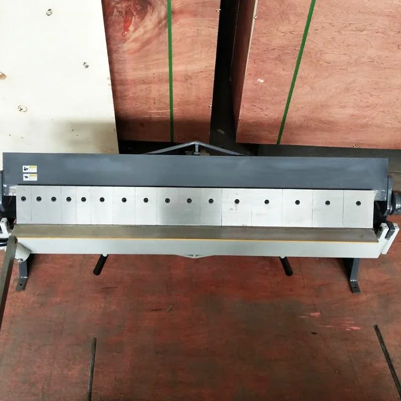 Manual bending machine, thin plate folding machine, manual folding machine